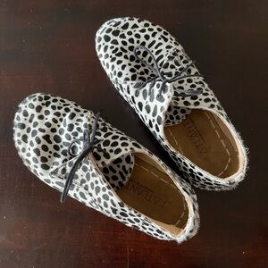 Atlantis barefoot Oxford polka dot shoe
